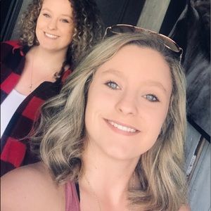 Meet your Posher, Bailey